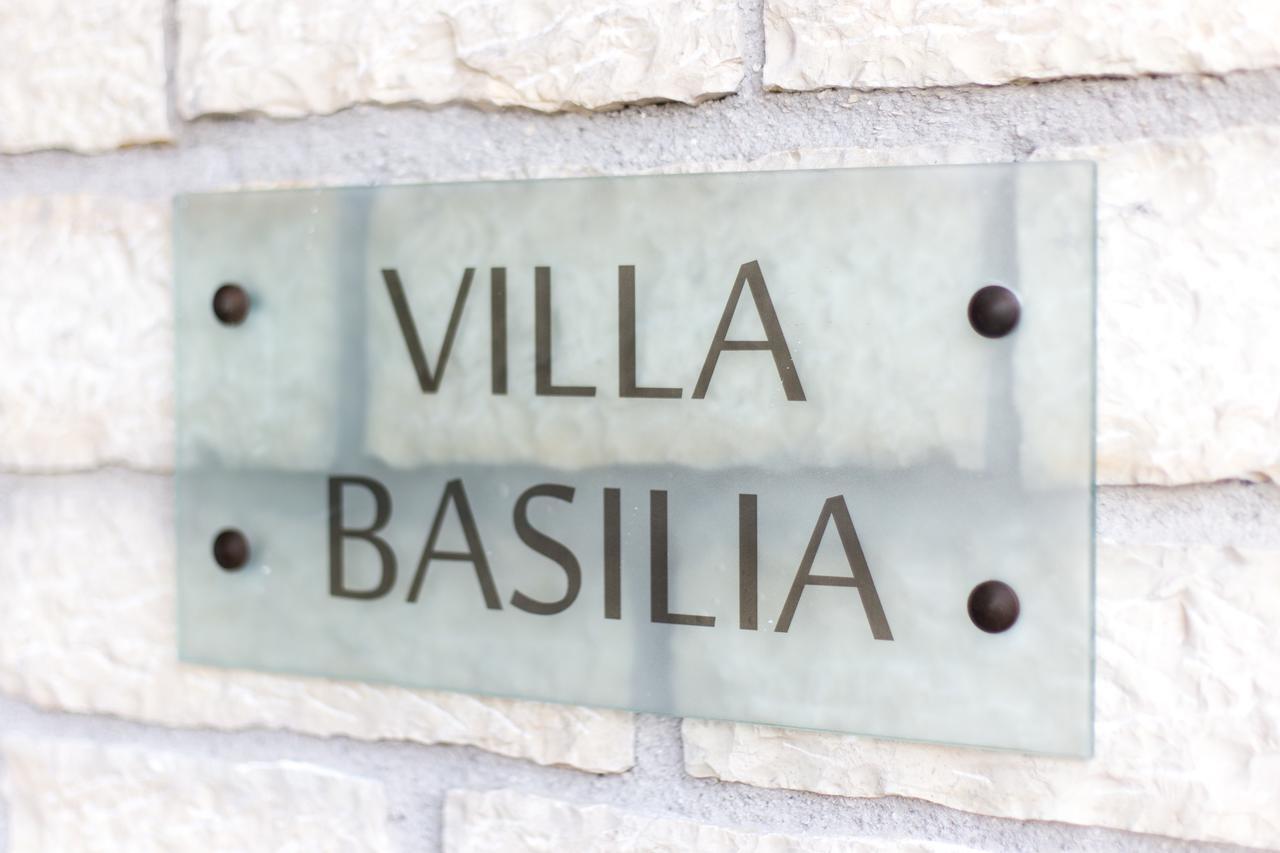 Abi Luxury Villas 莫诺登德里 外观 照片